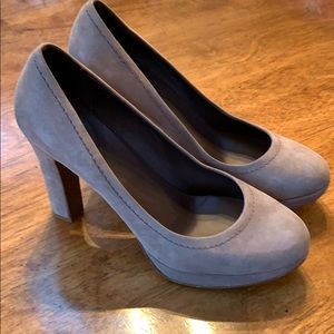 J Crew taupe heels. Sz 8.